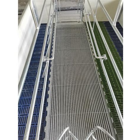 tri bar hog flooring